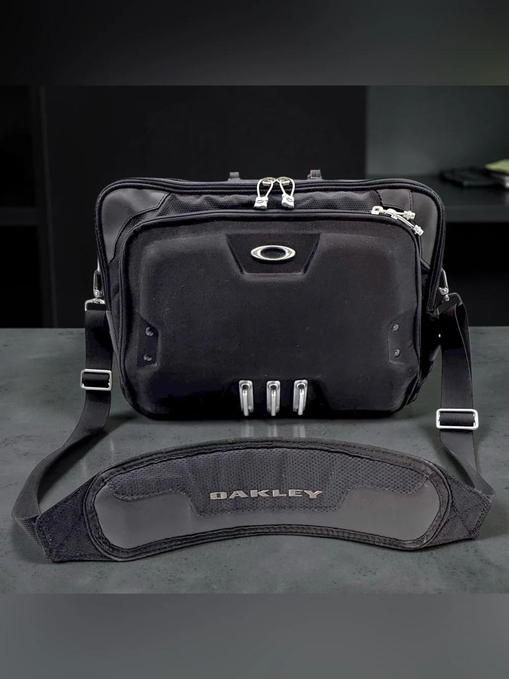 Oakley Tactical Field Gear Laptop Bag Briefcase Messenger Day Travel Work Pack